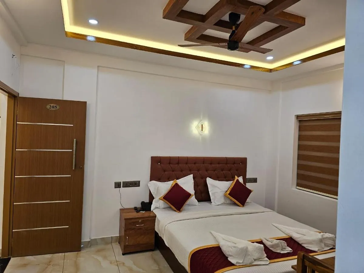 Marina Suites Airport Hotel Kochi