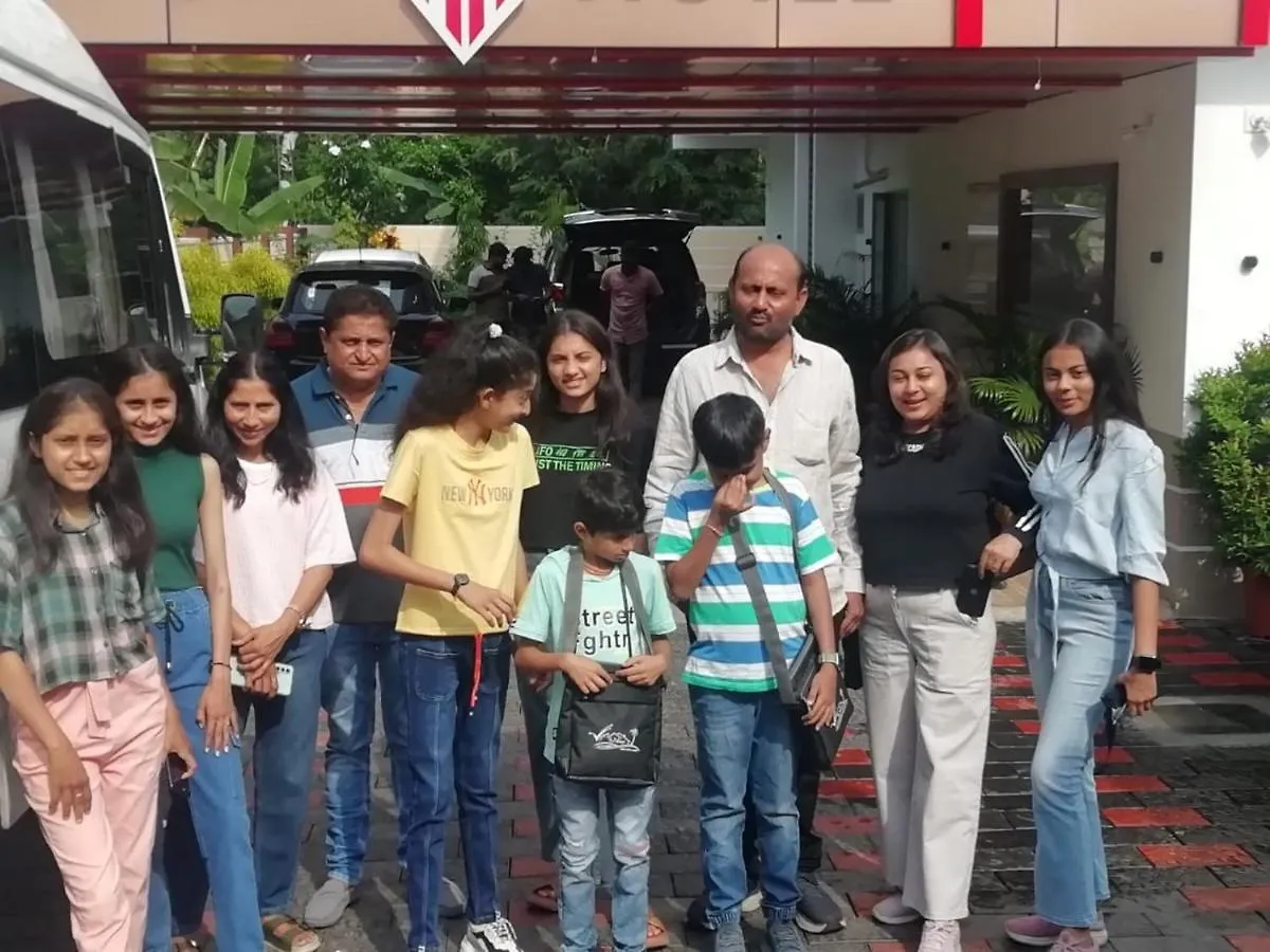 Marina Suites Airport Hotel Kochi