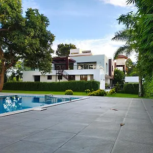 Nadhiyoram River Retreat Kochi